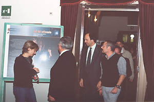 Le autorità visitano la mostra