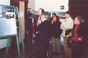 Le autorità visitano la mostra